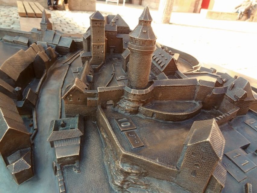 Nuremberg: Self-Guided Scavenger Hunt Walking Tour