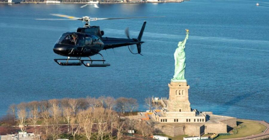 NYC: Big Apple Helicopter Tour