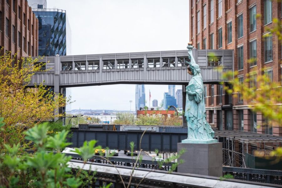 NYC: Chelsea and Meatpacking District Private Guided Tour - Tour Overview