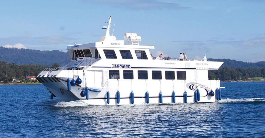 O Grove: Boat Tour at the Arousa Estuary With Mussel Tasting