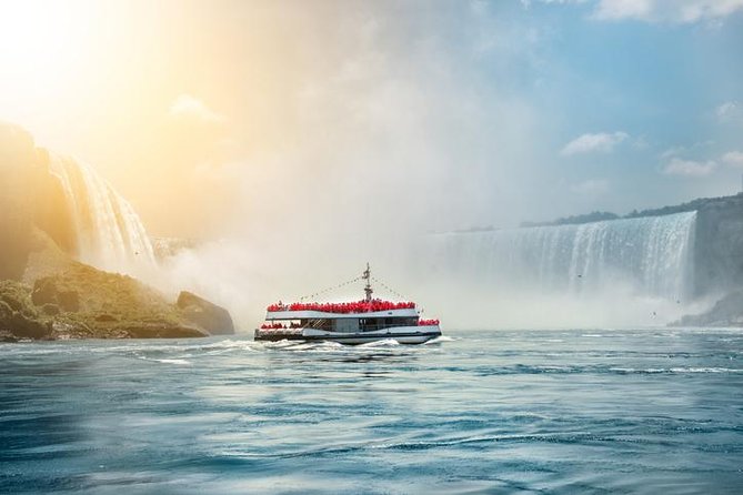 Oakville To Niagara Falls Day Tour (Includes Boat Cruise & Wine Tasting)