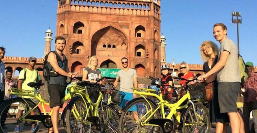 Old Delhi: 3.5-Hour Small-Group Bike Tour With Breakfast