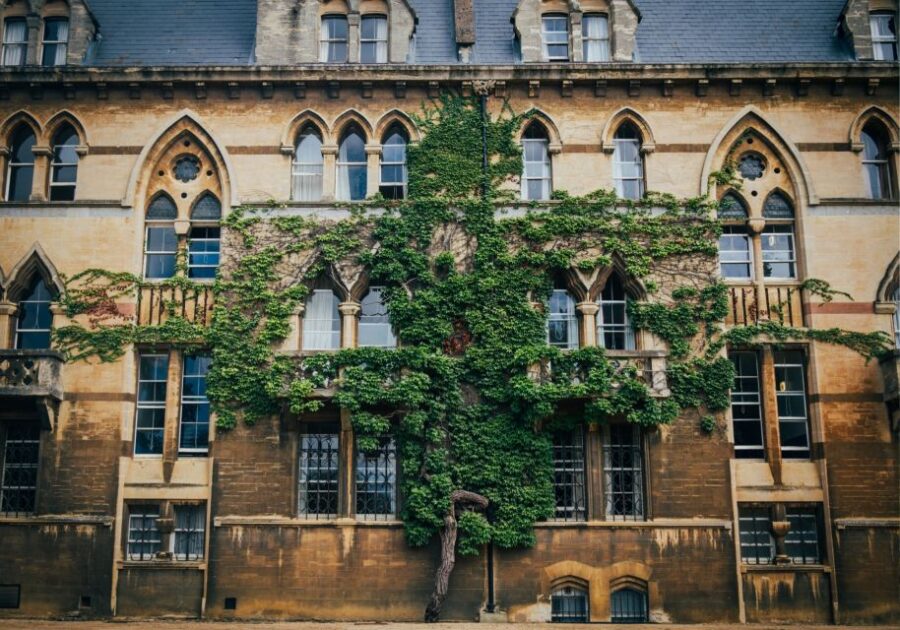 Oxford Scavenger Hunt and Sights Self-Guided Tour - Overview and Highlights