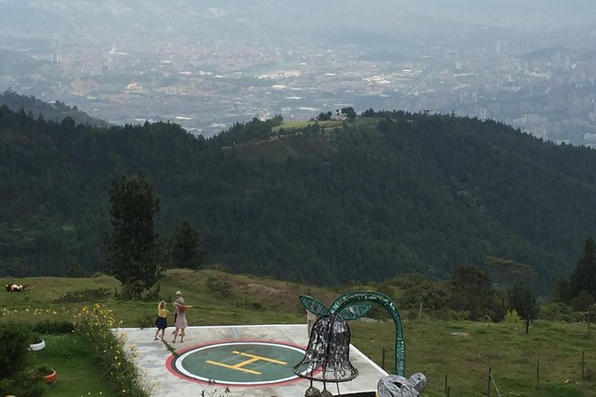 Pablo Escobar and Comuna 13 Small-Group Half-Day Tour - Tour Overview