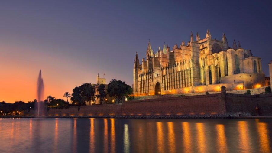 Palma De Mallorca: Bay of Palma Night Boat Cruise