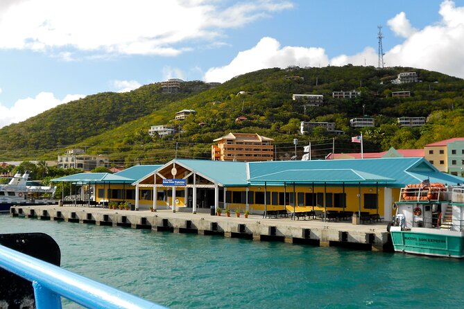 Paradise Taxi & Tours USVI- St. Thomas - Airport Transfer to Red Hook Ferry - Vehicle and Comfort