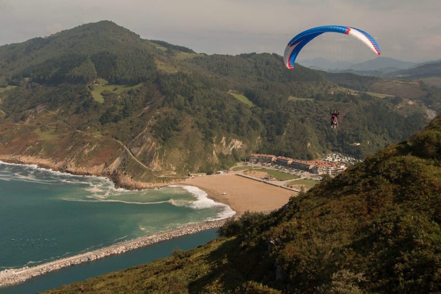 Paragliding in Basque Region