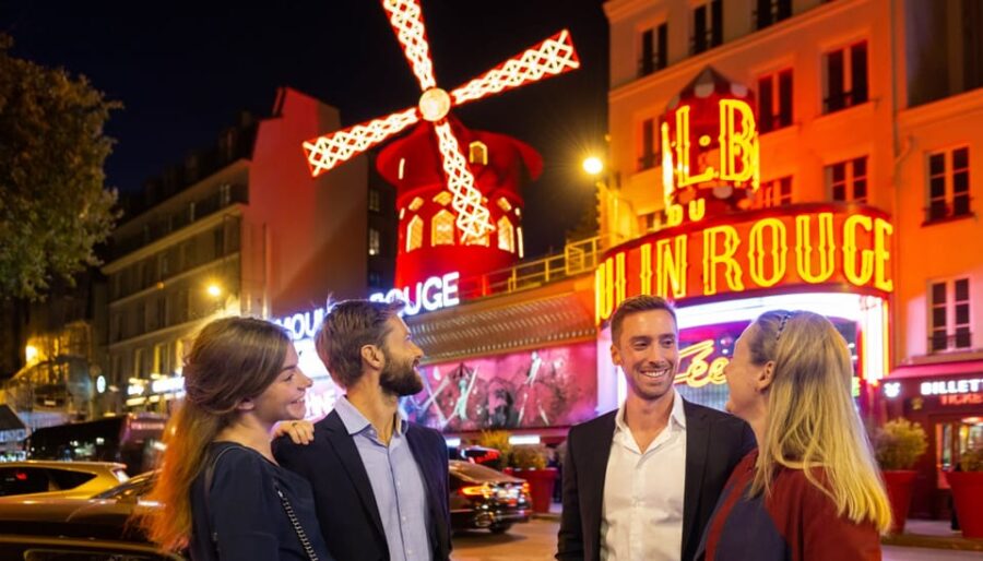 Paris: Eiffel Tower Dinner Cruise With a Moulin Rouge Show