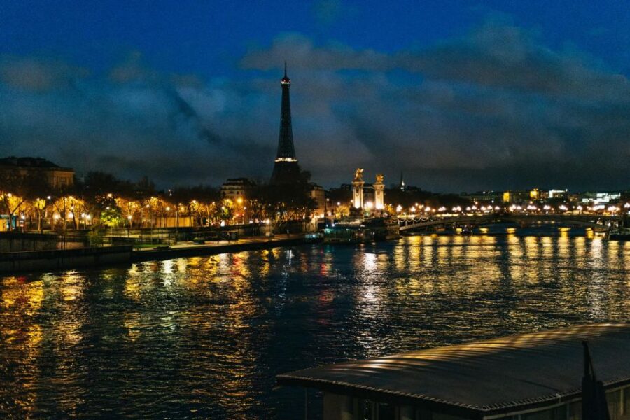 Paris: Sunrise Running and Sightseeing Group Tour - Overview of the Tour