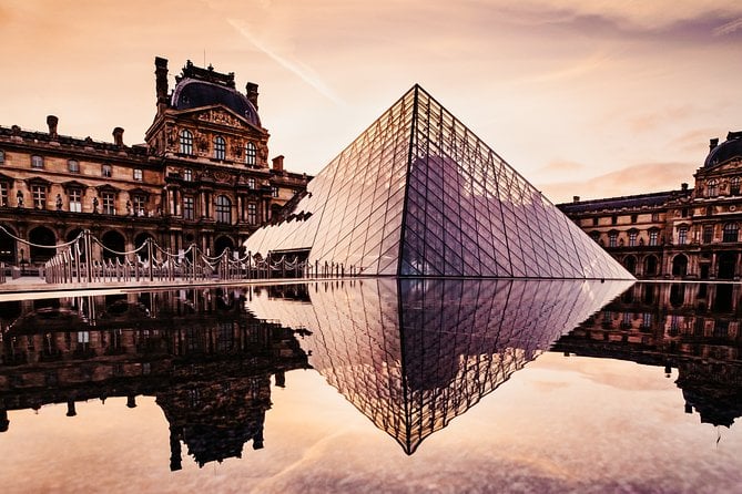 Paris Walking Tours: Discover Paris Iconic Sites and Secret Spots