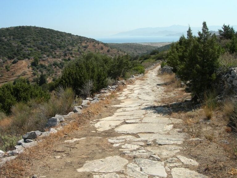 Paros: Self-Guided Audio Tour Along Old Byzantine Trail