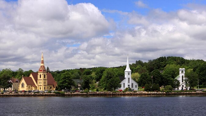 Peggy’s Cove/Mahone Bay & Lunenburg