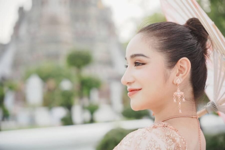 Photoshoot in Thai Costume - Activity Overview