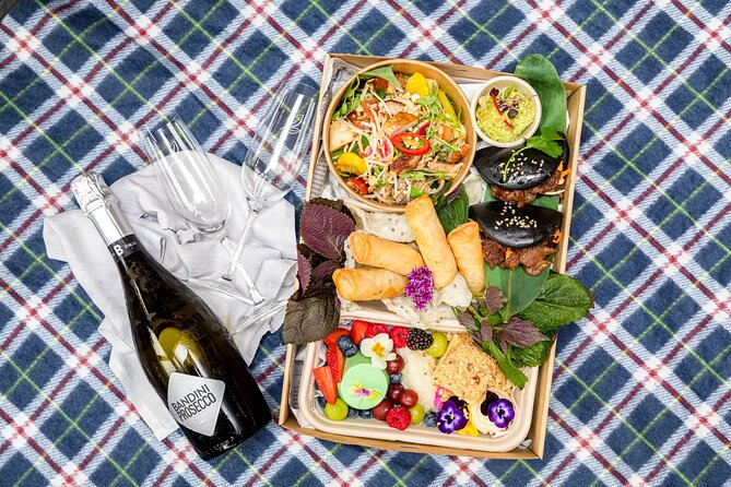 Picnic in the Royal Botanic Gardens for 2
