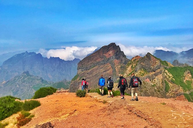 Pico Do Areeiro to Ruivo – Pr1 Hiking Tour.