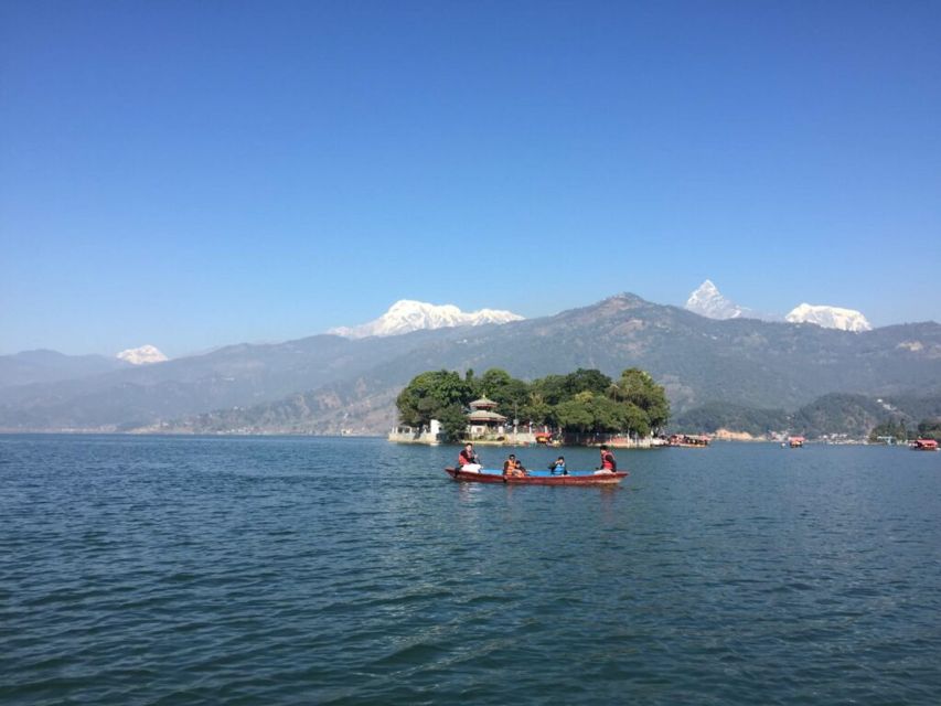 Pokhara: Private Hike Peace Pagoda & Boat Ride in Phewa Lake