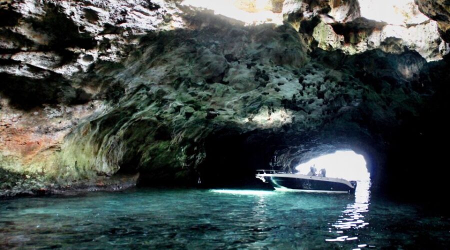 Polignano a Mare: Boat Trip, Swim & Cave With Aperitif