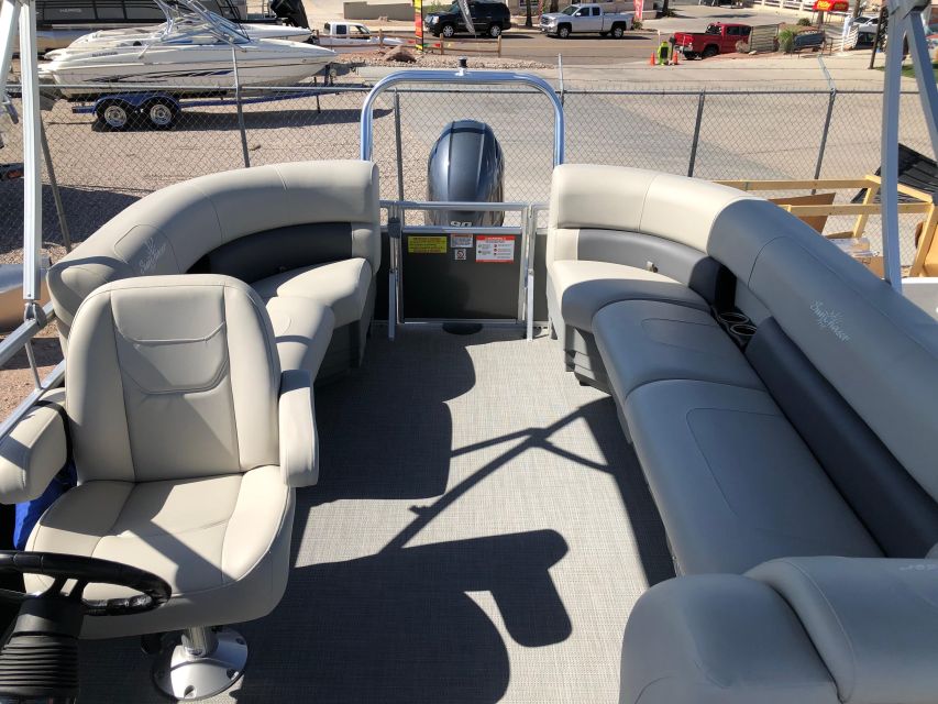 Pontoon Boat Rental – 4 Hour Rental or 8 Hour Rental