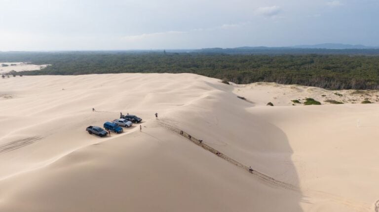 Port Stephens: Stockton Sand Dunes 4WD Tag-Along Tour