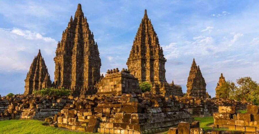 Prambanan Sunset (and Ramayana Ballet Option) Tour - Tour Overview
