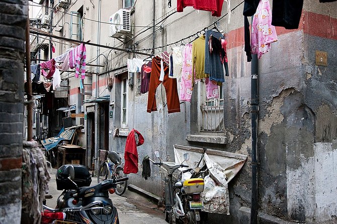 Private 2-Hour Shanghai Lanes and Alleyways Walking Tour - Explore Historic Backstreets