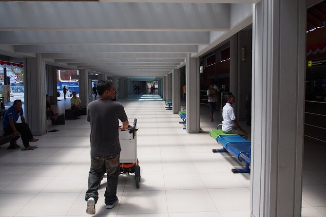Private Arrival Transfer: Bali Airport to Ubud Area
