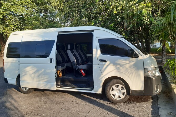 Private Arrival Transfer: El Salvador International Airport SAL to San Salvador