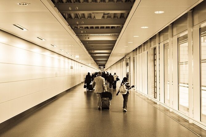 Private Arrival Transfer: From Ben Gurion Airport to Tel Aviv City Center