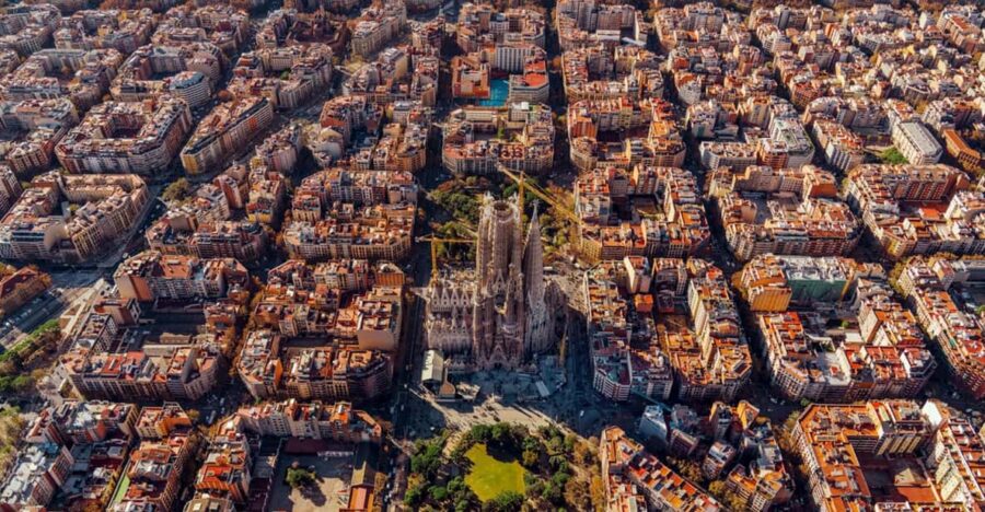 Private Barcelona & Montserrat Helicopter Tour