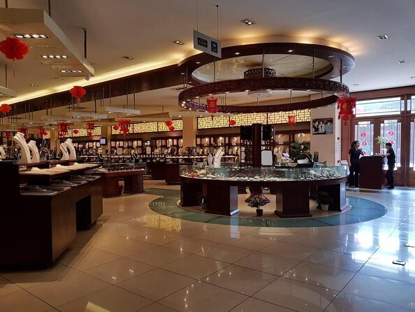 Private Beijing Markets Tour With Tea Tasting at Hongqiao Pearl Market - Hongqiao Pearl Market