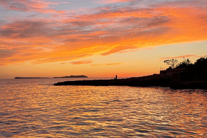 Private Boat Rental With Snorkel in San Antonio, Ibiza