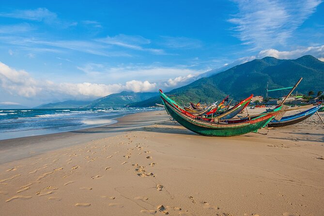 Private Car Hue to Hoi an via Hai Van Pass, Golden Bridge, Beachs