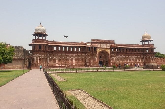 Private Car Tour of Taj Mahal and Agra Fort From Delhi