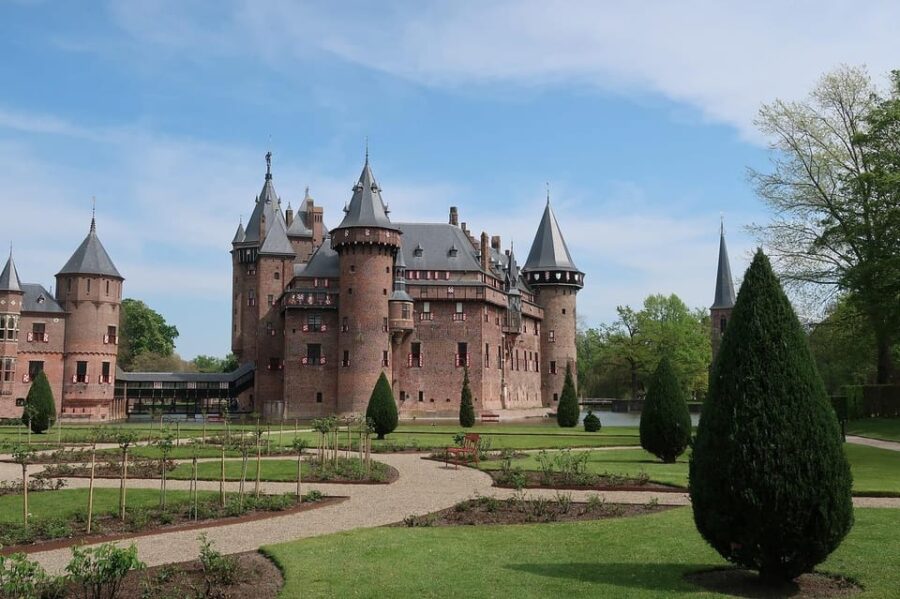 Private Castle Tour to Muiderslot and De Haar - Tour Overview and Details