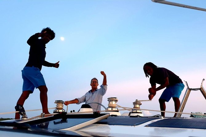 Private Catamaran Cruise Aboard the Quetzal