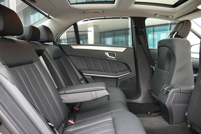 Private Cruise Port Transfer to Barcelona Airport or Hotel