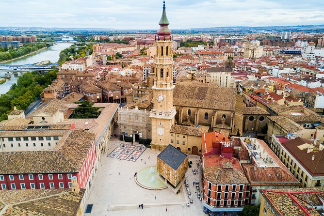 Private Custom Tour With a Local Guide Zaragoza