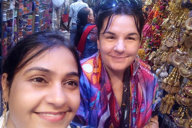 Private Customized Delhi Shopping Tour With Female Consultant - Whats Included