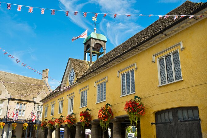 Private Day Tour From Bath to the Captivating Cotswolds