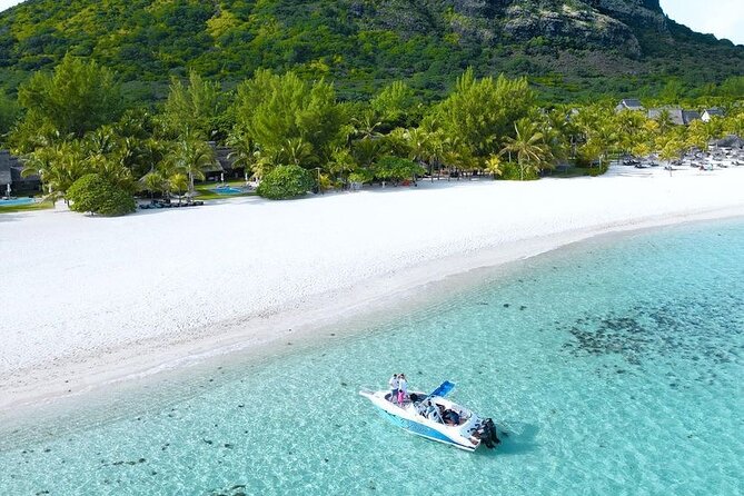 Private Day Trip Between Bel Ombre and Le Morne - Overview of the Day Trip