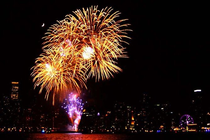 Private Evening Sail in Chicago Ending With Navy Pier Fireworks - Overview