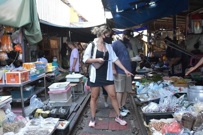 Private Excursion to Floating Market and Ayutthaya World Heritage