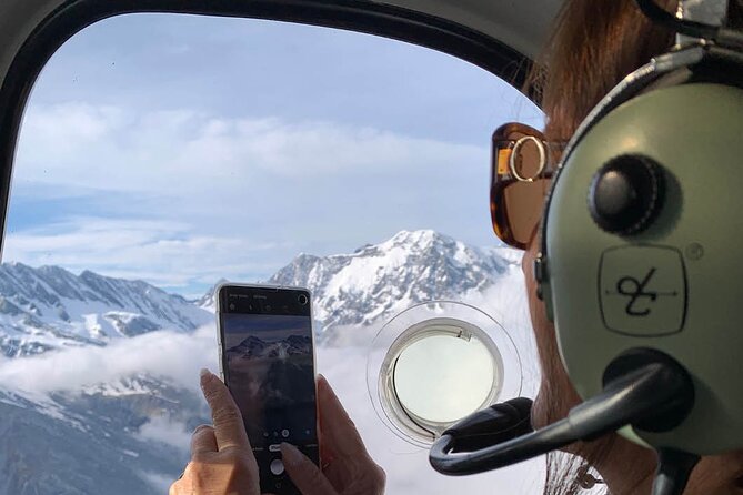 Private Flight: 3 Glaciers With Snow Landing – 45MINS
