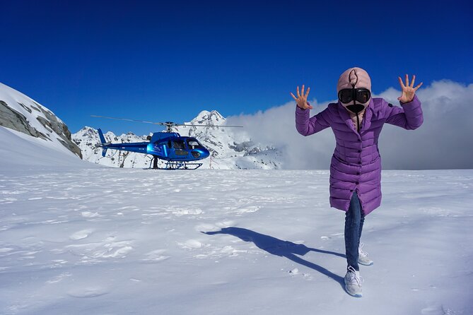 Private Flight: 4 Glaciers With 2 Snow Landings – 60MINS
