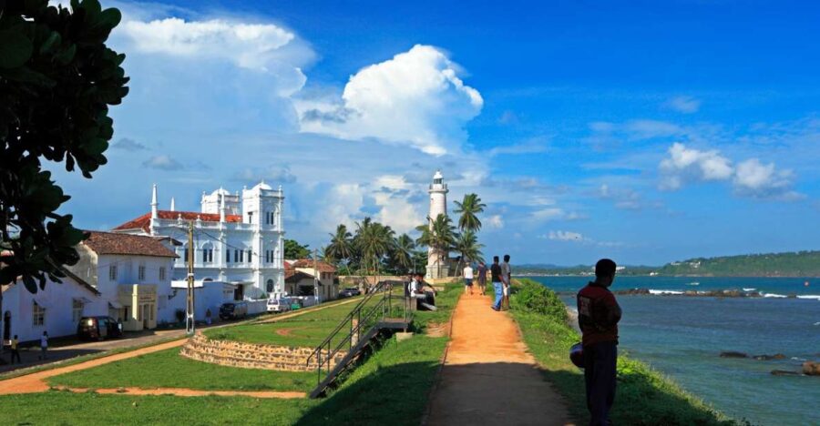 Private Guided Cycling Tour to Galle Fort