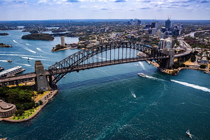 Private Helicopter Flight Over Sydney & Beaches for 2 or 3 People - 30 Minutes