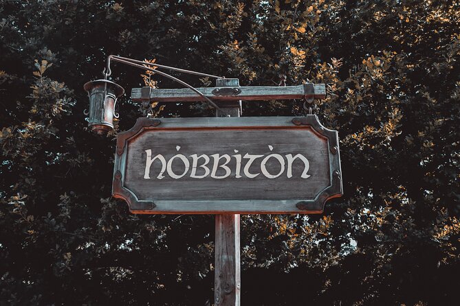 Private Hobbiton & Waitomo Glowworm Cave Day Trip From Auckland - Tour Overview
