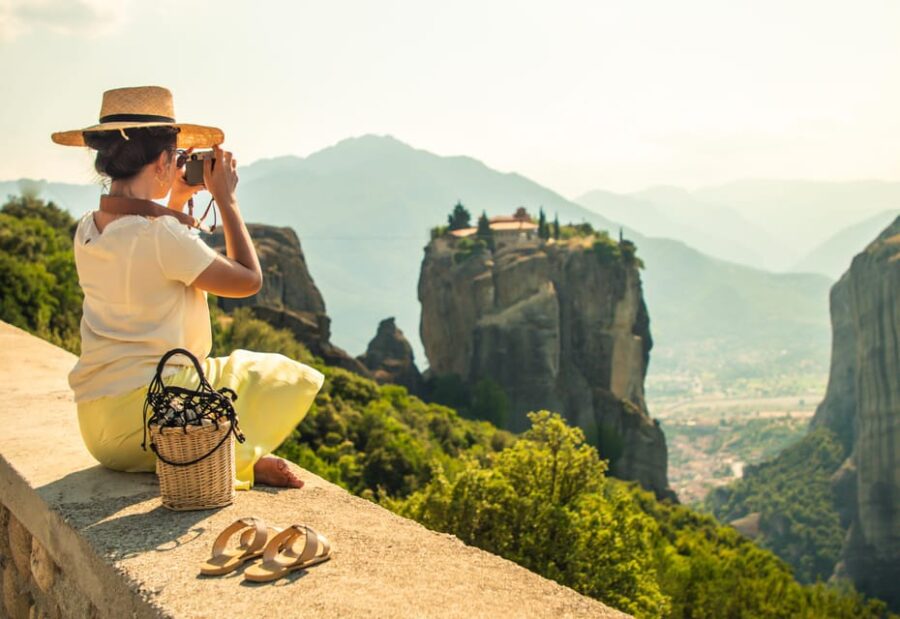 Private Meteora Monasteries Tour From Thessaloniki!