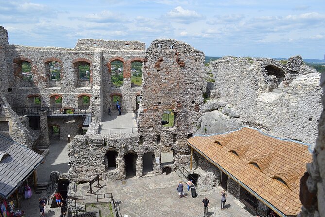 Private Ojców National Park and Ogrodzieniec Castle Tour From Krakow