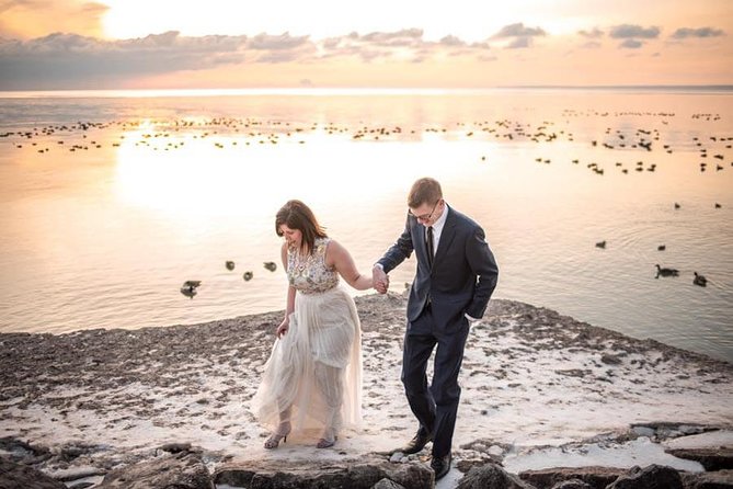 Private Photo Session With a Local Photographer in Toronto - Session Details and Recommendations